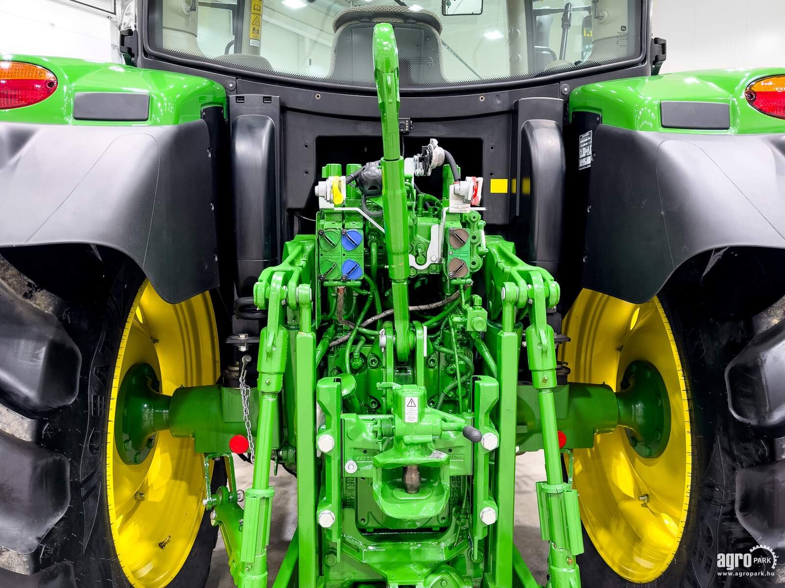 Traktor of the type John Deere 6125R, Gebrauchtmaschine in Csengele (Picture 8)