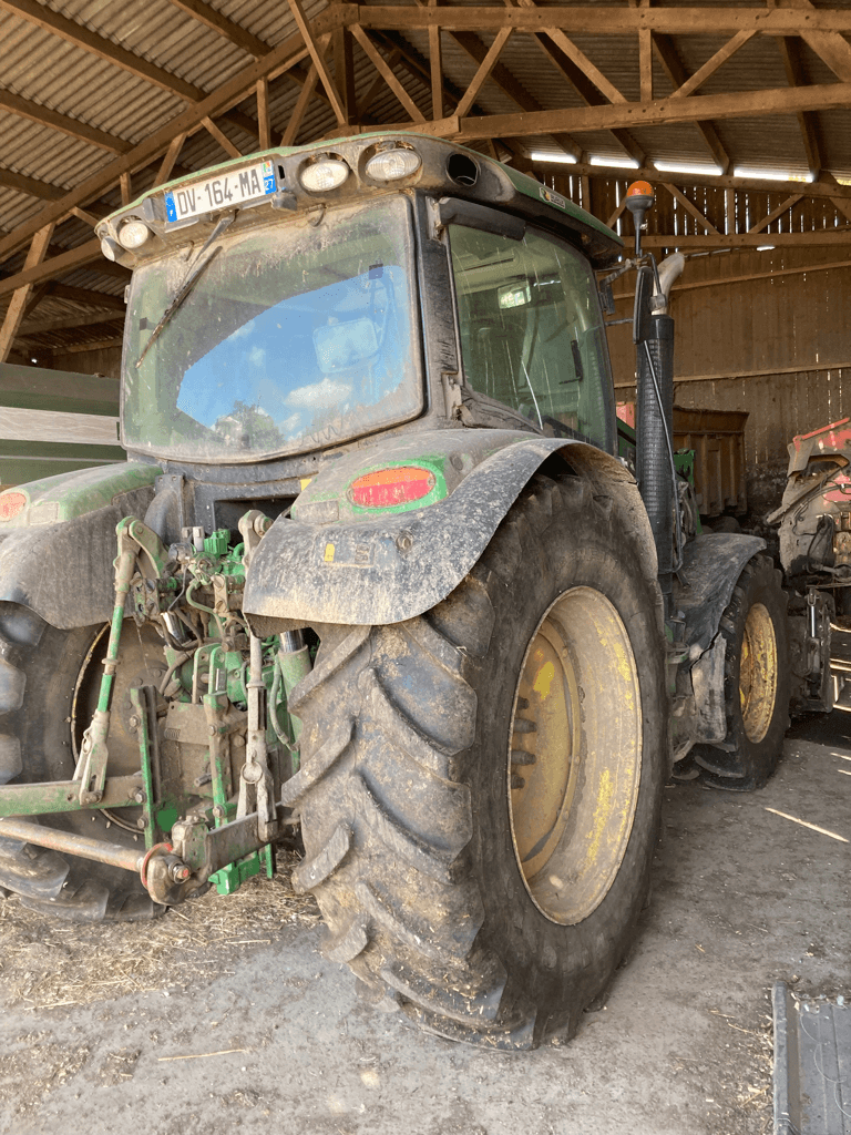 Traktor del tipo John Deere 6125R, Gebrauchtmaschine en CINTHEAUX (Imagen 2)