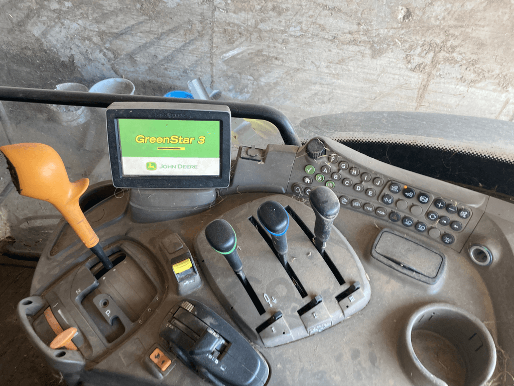 Traktor Türe ait John Deere 6125R, Gebrauchtmaschine içinde CINTHEAUX (resim 3)