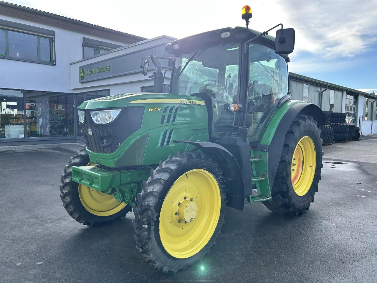 Traktor Türe ait John Deere 6125R, Gebrauchtmaschine içinde Niederkirchen (resim 4)