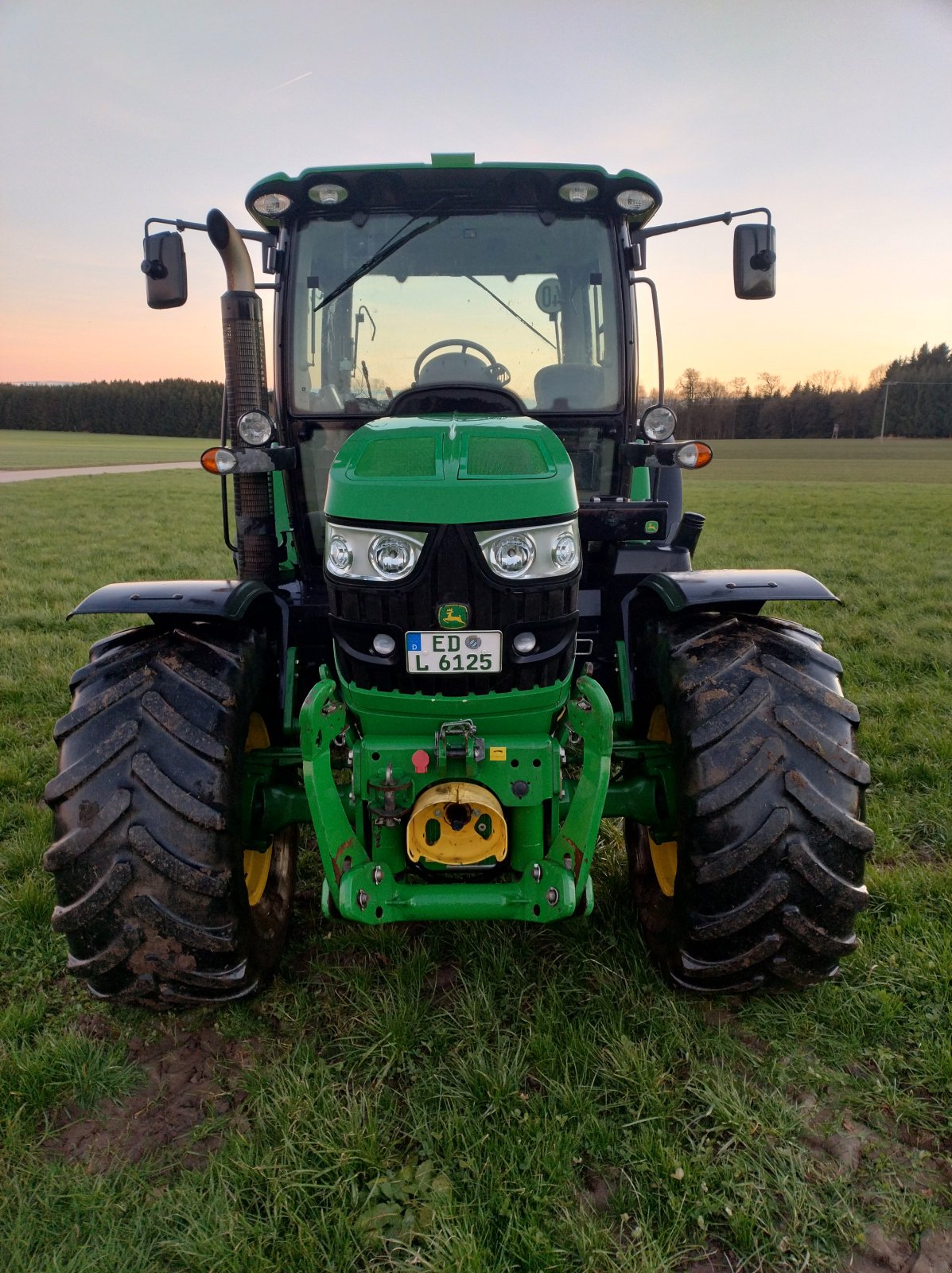 Traktor типа John Deere 6125R, Gebrauchtmaschine в Neuching (Фотография 2)