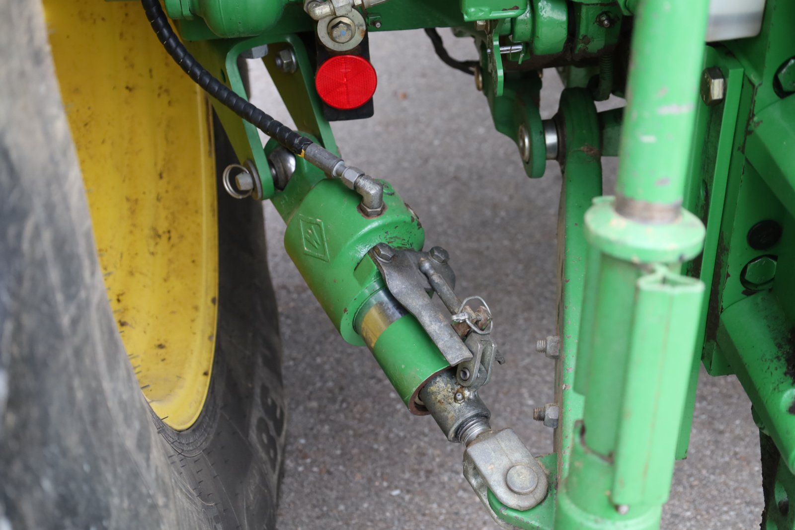 Traktor des Typs John Deere 6125R, Gebrauchtmaschine in Pilsting (Bild 3)