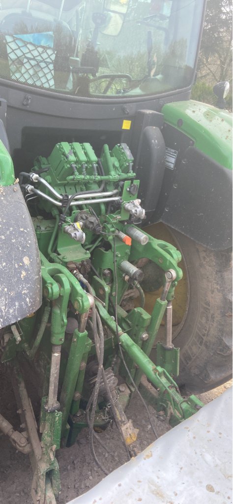 Traktor του τύπου John Deere 6130 R + CHARGEUR . APPELER LE 06.19.69.01.65, Gebrauchtmaschine σε UZERCHE (Φωτογραφία 10)