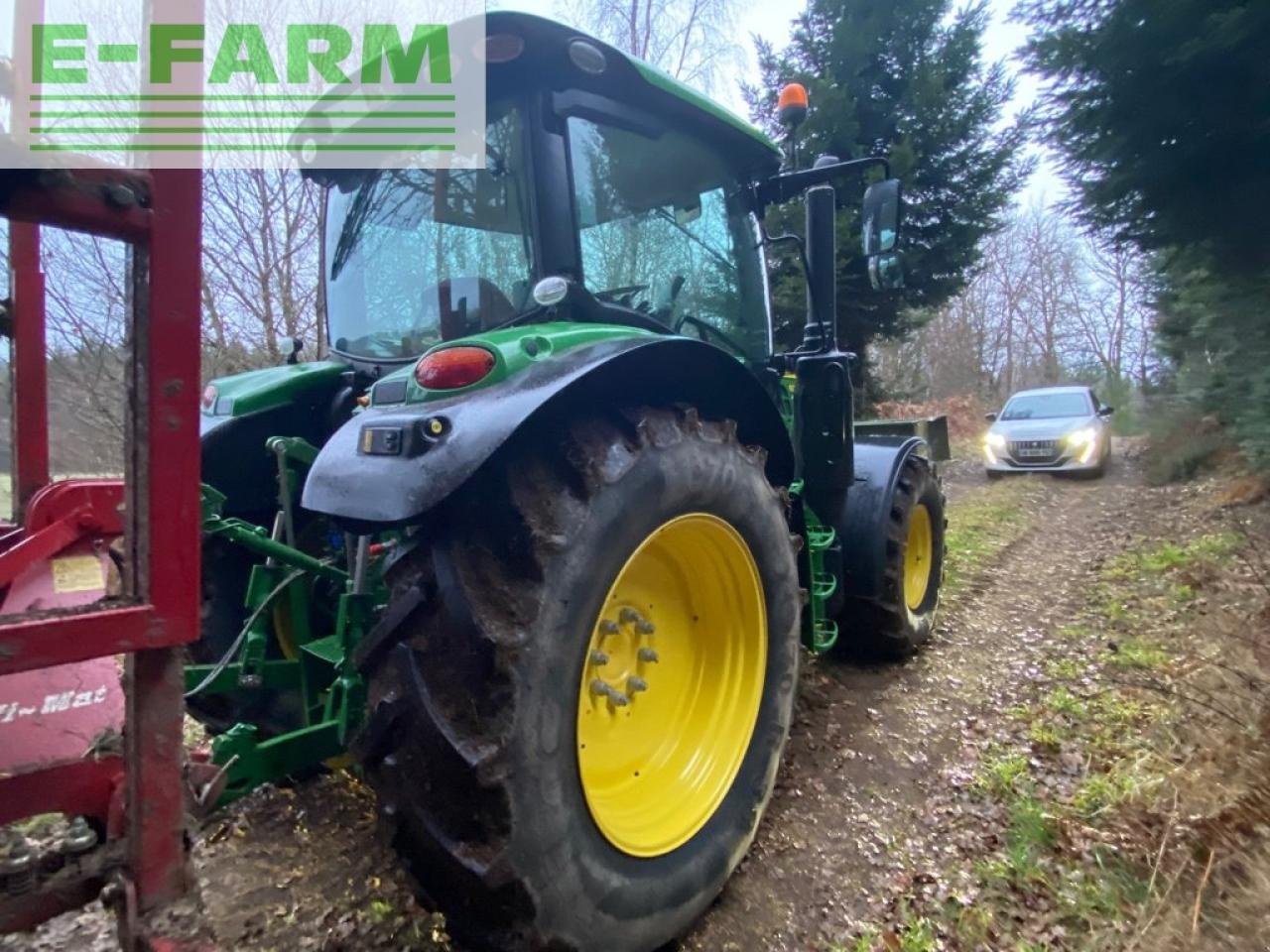 Traktor van het type John Deere 6130 r + chargeur + autoguidage, Gebrauchtmaschine in Ytrac (Foto 3)