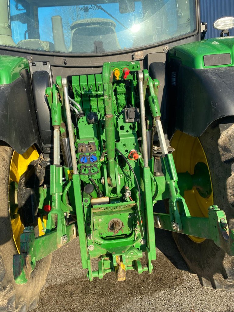 Traktor του τύπου John Deere 6130 R + CHARGEUR + AUTOGUIDAGE, Gebrauchtmaschine σε BELLAC (Φωτογραφία 5)