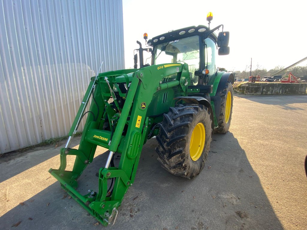 Traktor del tipo John Deere 6130 R + CHARGEUR + AUTOGUIDAGE, Gebrauchtmaschine In BELLAC (Immagine 2)