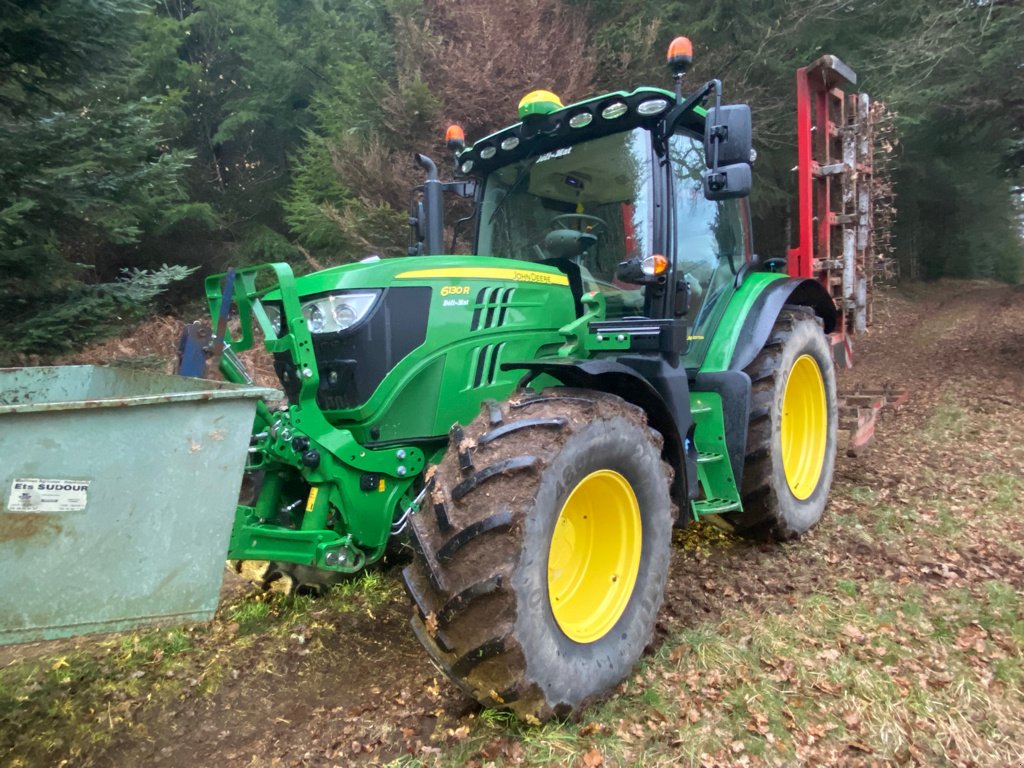 Traktor tip John Deere 6130 R + CHARGEUR + AUTOGUIDAGE, Gebrauchtmaschine in MEYMAC (Poză 1)