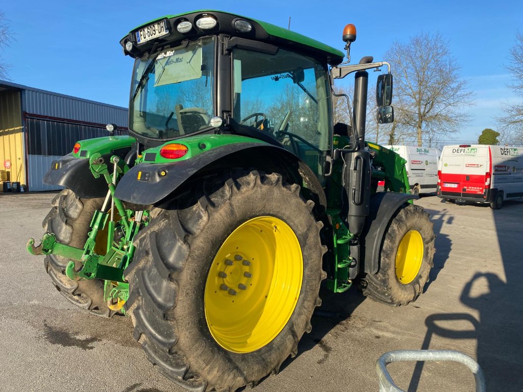 Traktor del tipo John Deere 6130 R + CHARGEUR + AUTOGUIDAGE, Gebrauchtmaschine In BELLAC (Immagine 3)