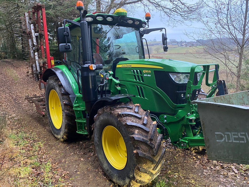 Traktor of the type John Deere 6130 R + CHARGEUR + AUTOGUIDAGE, Gebrauchtmaschine in MEYMAC (Picture 2)