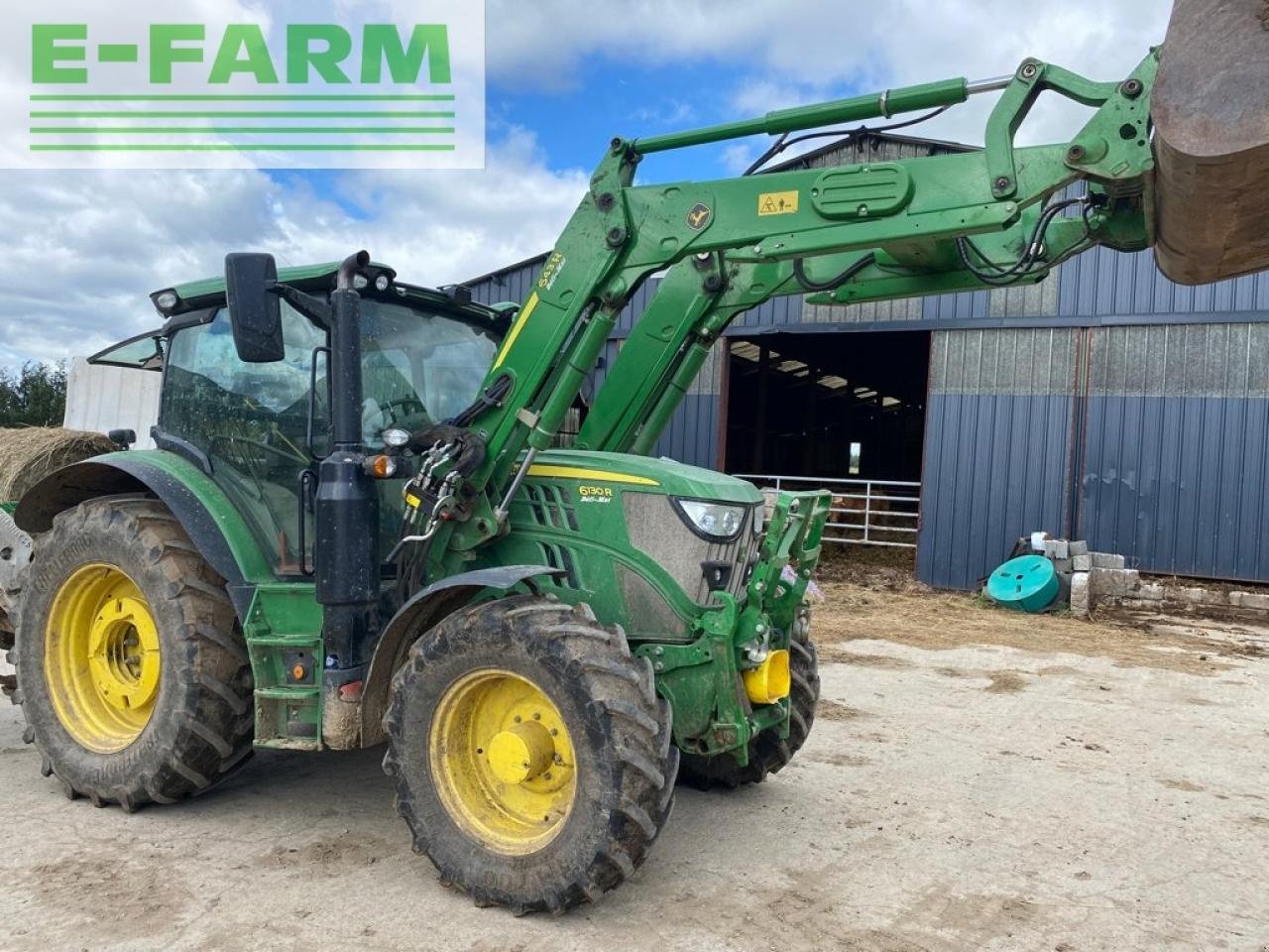 Traktor du type John Deere 6130 r + chargeur . autopower, Gebrauchtmaschine en Ytrac (Photo 2)