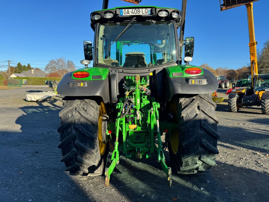 Traktor des Typs John Deere 6130 R + CHARGEUR . AUTOPOWER, Gebrauchtmaschine in GUERET (Bild 4)