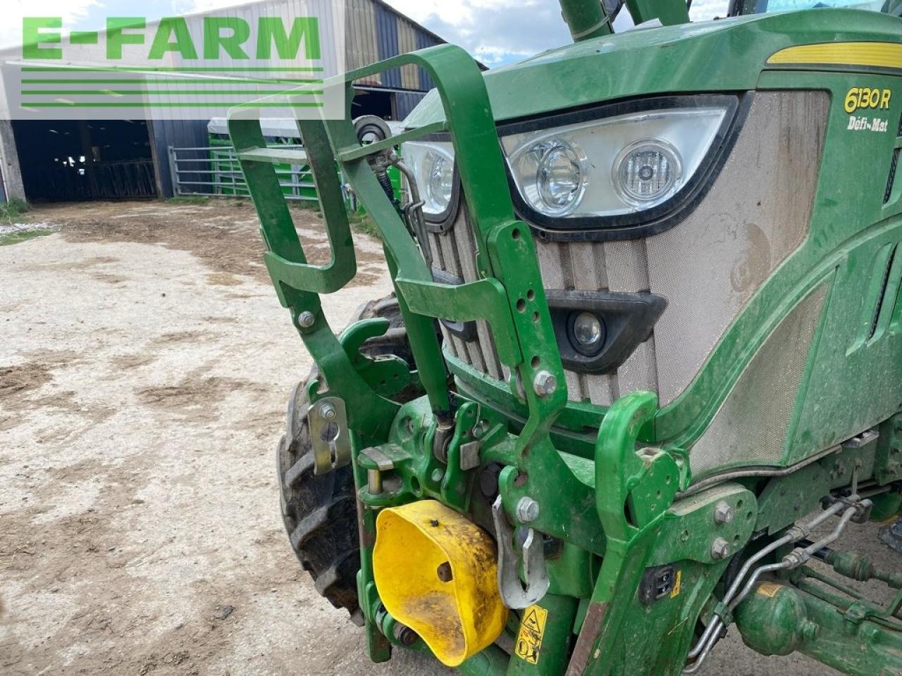 Traktor от тип John Deere 6130 r + chargeur . destockage, Gebrauchtmaschine в Ytrac (Снимка 10)