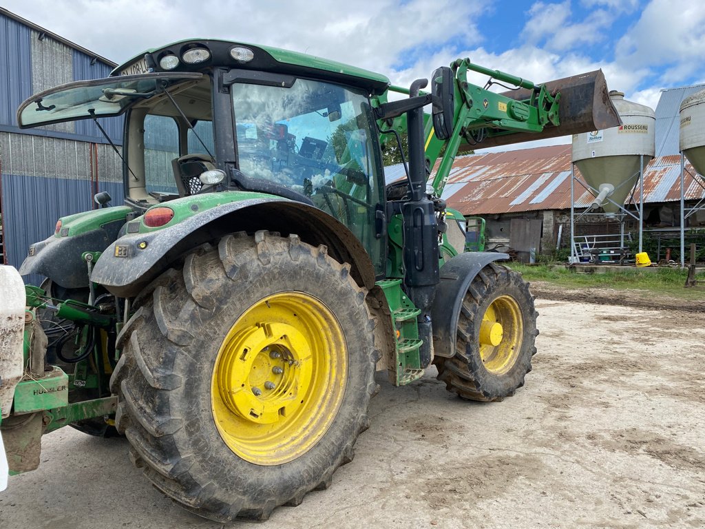 Traktor typu John Deere 6130 R + CHARGEUR . DESTOCKAGE, Gebrauchtmaschine w MEYMAC (Zdjęcie 3)