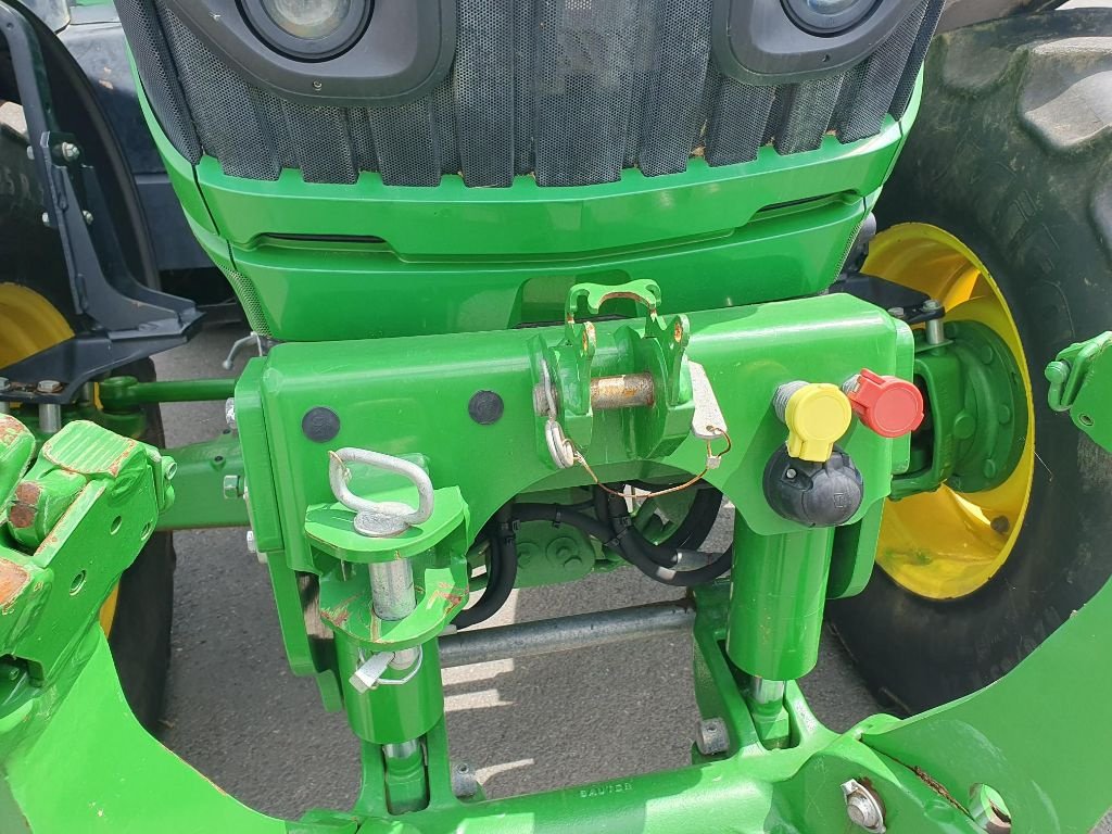 Traktor des Typs John Deere 6130 R, Gebrauchtmaschine in DOMFRONT (Bild 6)