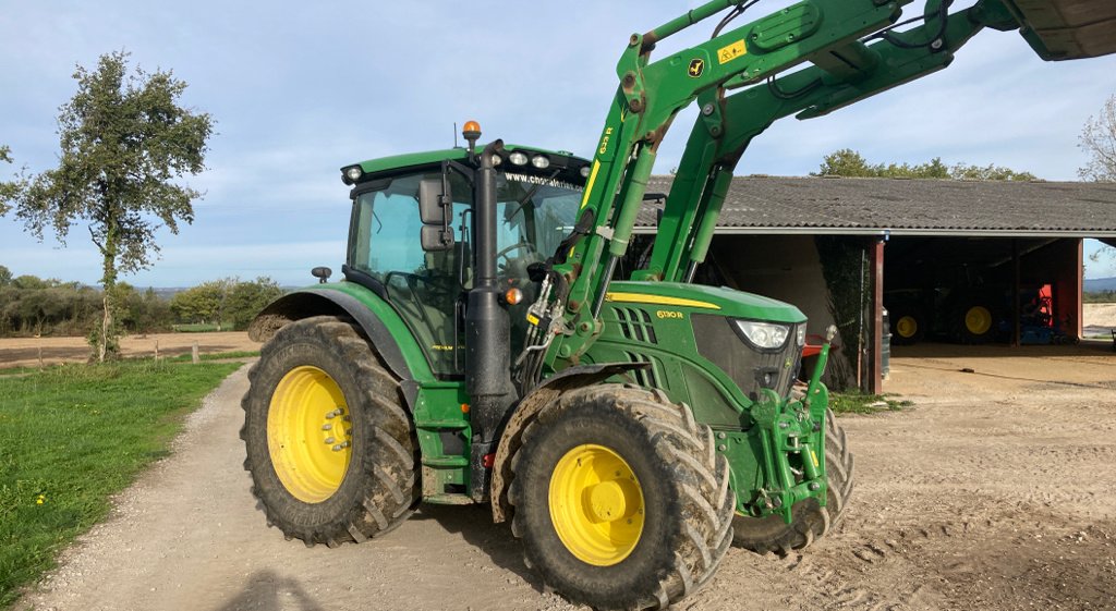 Traktor типа John Deere 6130 R, Gebrauchtmaschine в PIERRE BUFFIERE (Фотография 1)