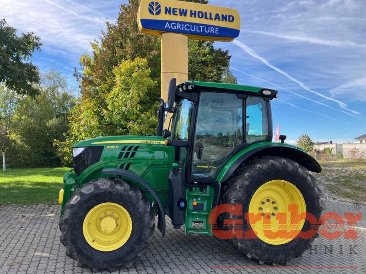 Traktor от тип John Deere 6130 R, Gebrauchtmaschine в Ampfing (Снимка 1)