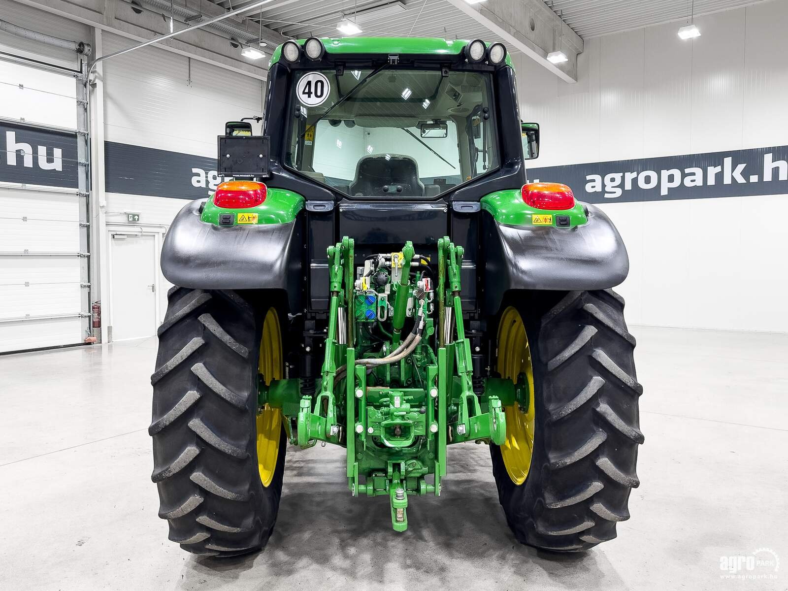 Traktor of the type John Deere 6130M, Gebrauchtmaschine in Csengele (Picture 5)