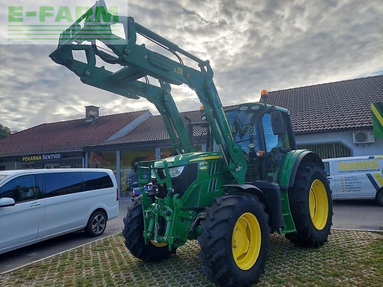 Traktor del tipo John Deere 6130m, Gebrauchtmaschine en GROBELNO (Imagen 1)