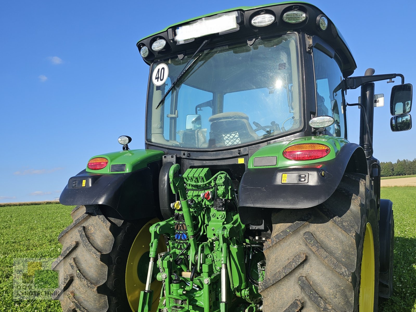 Traktor des Typs John Deere 6130R Lastschaltgetriebe, Gebrauchtmaschine in Regensburg (Bild 3)