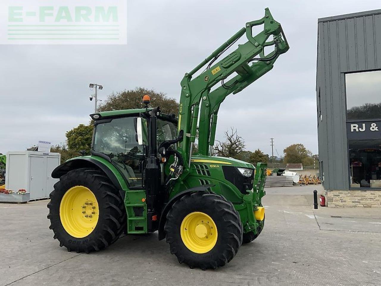 Traktor типа John Deere 6130r premium edition tractor (st21469), Gebrauchtmaschine в SHAFTESBURY (Фотография 2)