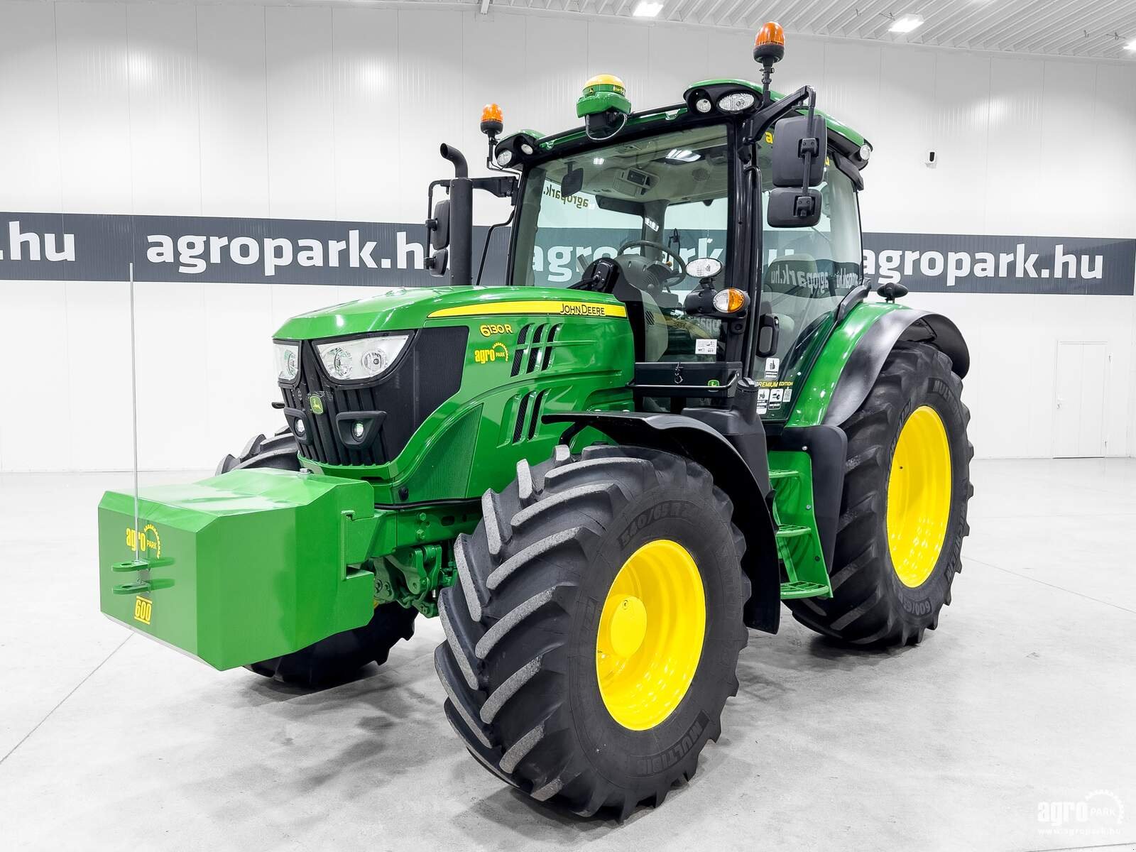 Traktor του τύπου John Deere 6130R TLS, Gebrauchtmaschine σε Csengele (Φωτογραφία 1)