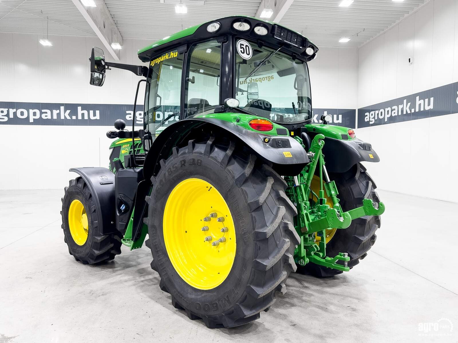 Traktor Türe ait John Deere 6130R, Gebrauchtmaschine içinde Csengele (resim 4)