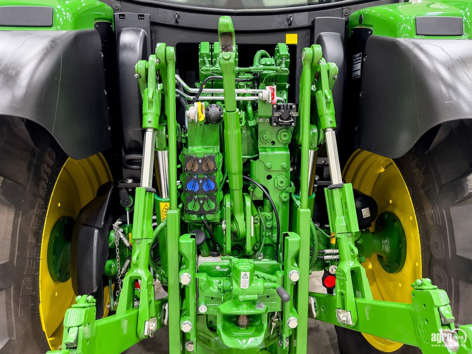 Traktor of the type John Deere 6130R, Gebrauchtmaschine in Csengele (Picture 7)