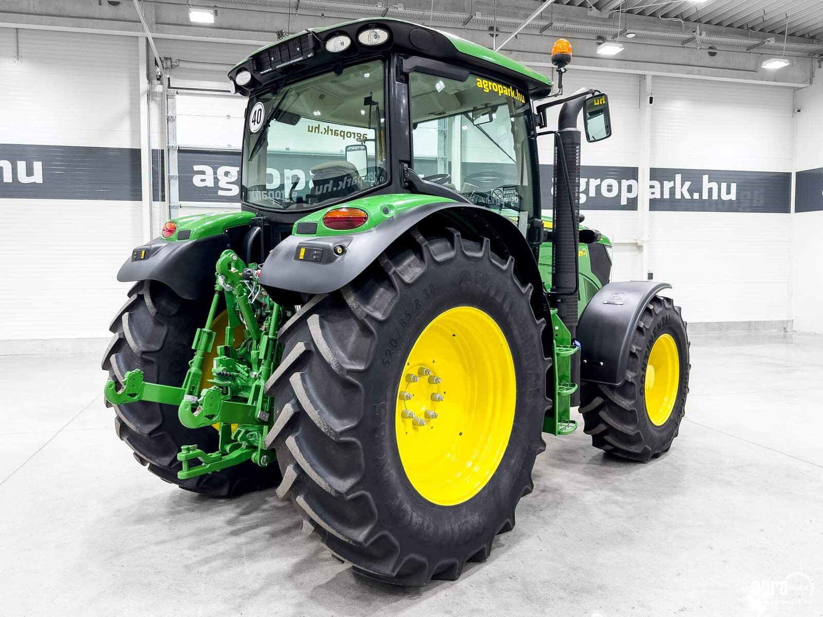 Traktor typu John Deere 6130R, Gebrauchtmaschine w Csengele (Zdjęcie 3)