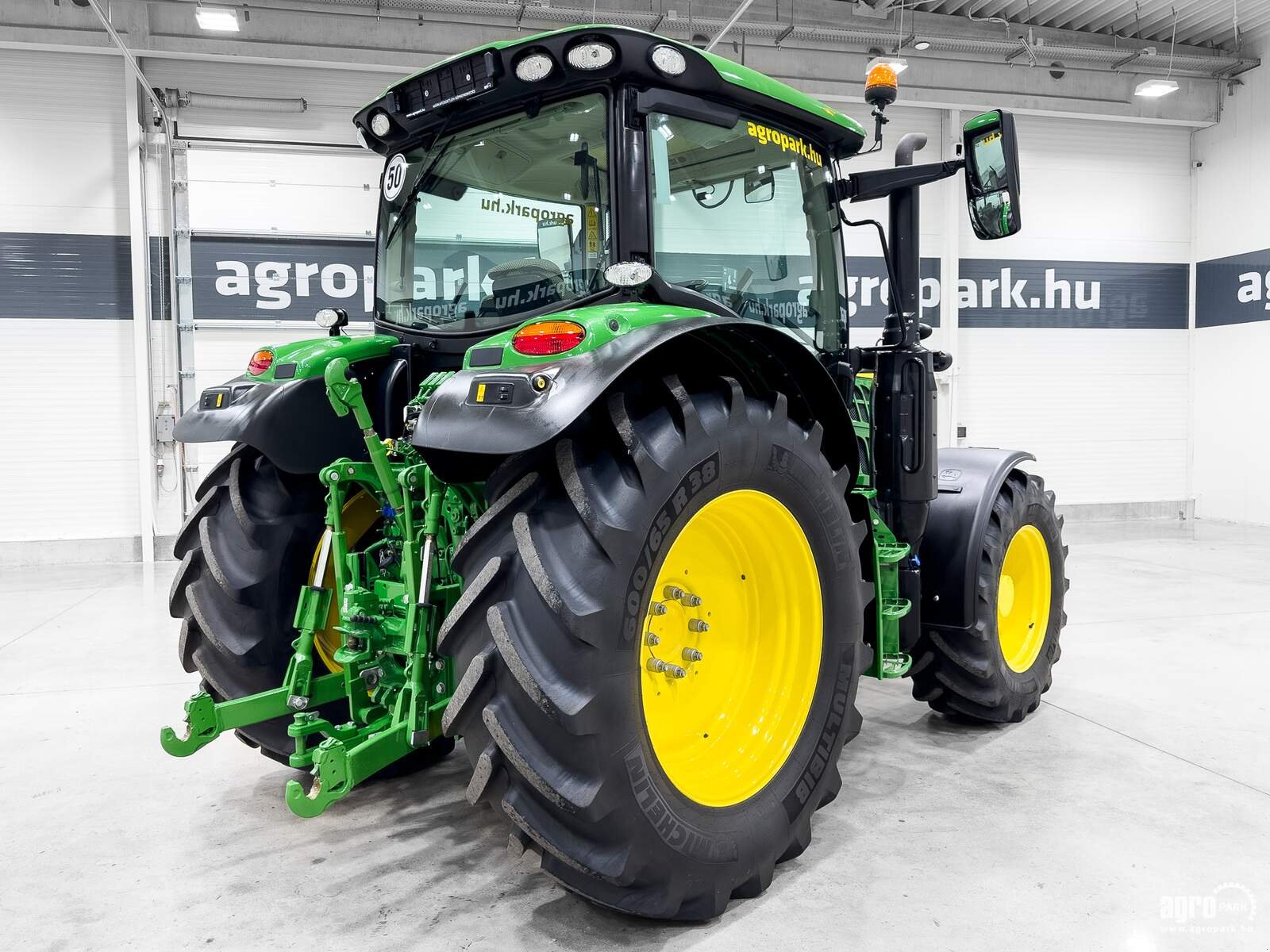 Traktor Türe ait John Deere 6130R, Gebrauchtmaschine içinde Csengele (resim 3)