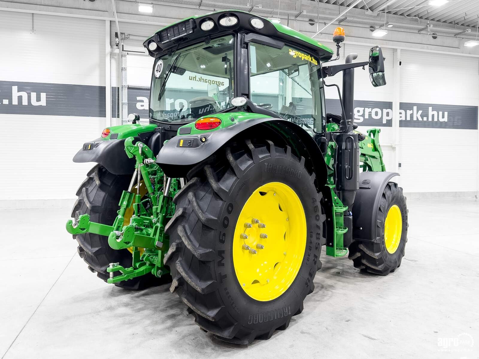 Traktor Türe ait John Deere 6130R, Gebrauchtmaschine içinde Csengele (resim 3)