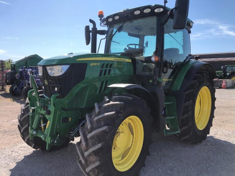 Traktor typu John Deere 6130R, Gebrauchtmaschine v SAINT-GERMAIN DU PUY (Obrázek 1)