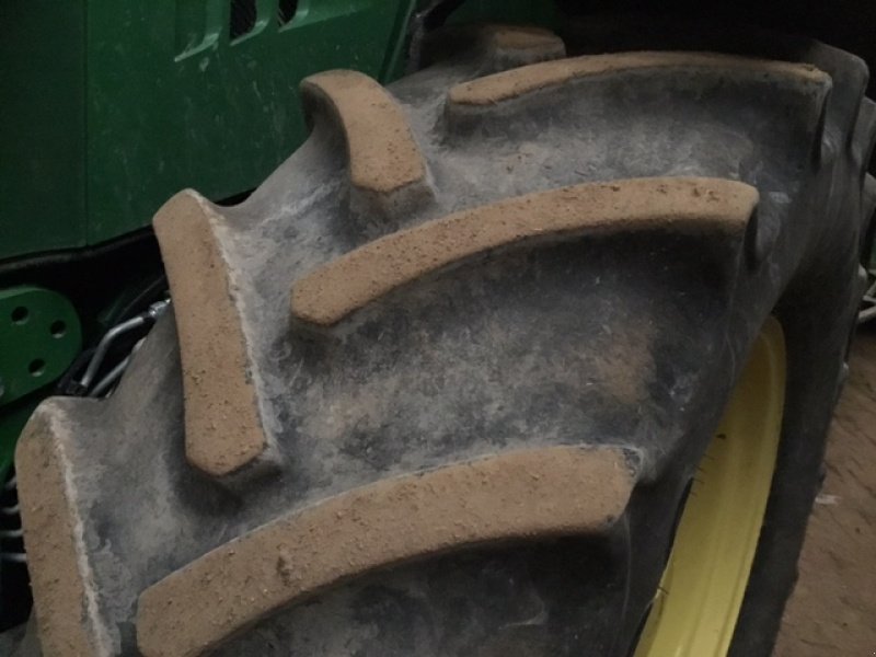 Traktor tip John Deere 6130R, Gebrauchtmaschine in MONTIGNY LE ROI (Poză 6)