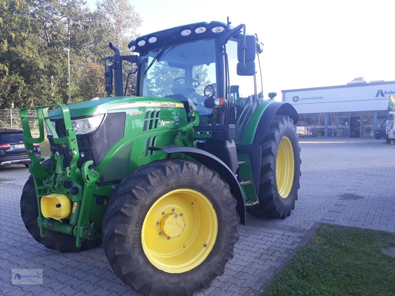 Traktor des Typs John Deere 6130R, Gebrauchtmaschine in Losheim (Bild 1)