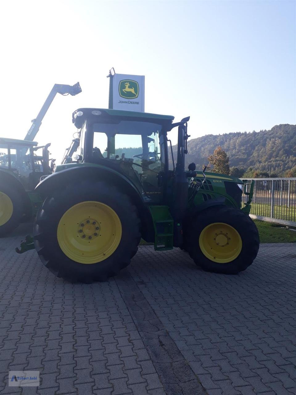 Traktor van het type John Deere 6130R, Gebrauchtmaschine in Losheim (Foto 2)