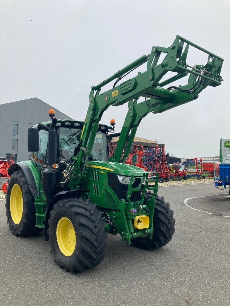 Traktor от тип John Deere 6130R, Gebrauchtmaschine в Chavornay (Снимка 3)