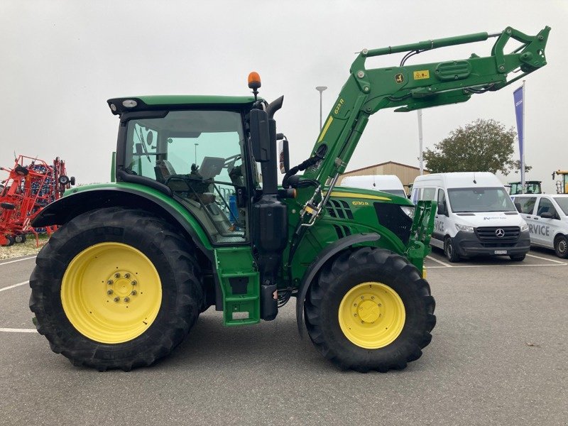 Traktor типа John Deere 6130R, Gebrauchtmaschine в Chavornay (Фотография 4)