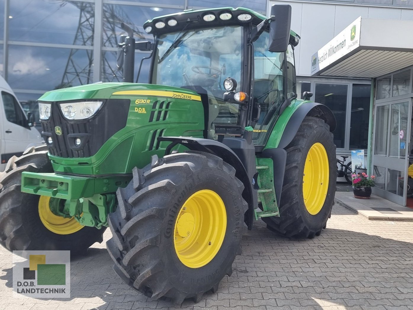 Traktor typu John Deere 6130R, Gebrauchtmaschine w Langweid am Lech (Zdjęcie 2)