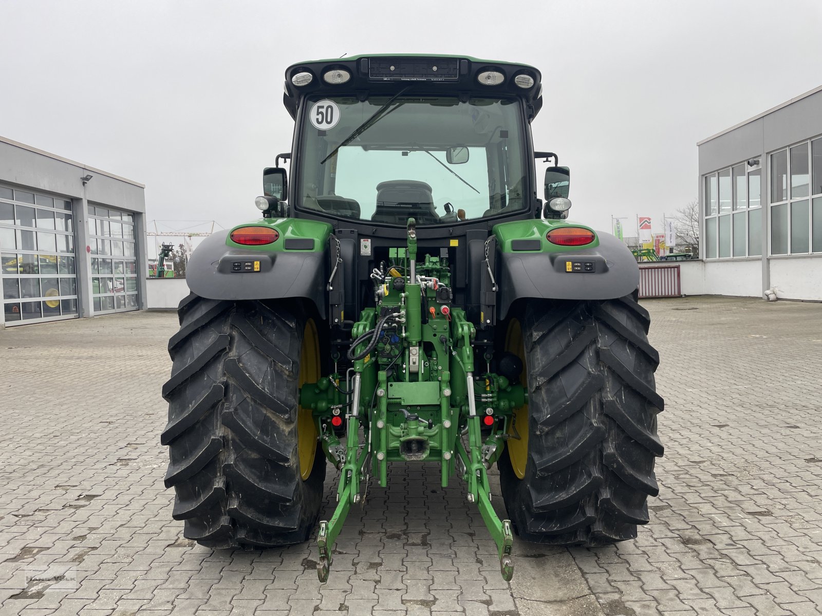 Traktor des Typs John Deere 6130R, Gebrauchtmaschine in Eggenfelden (Bild 5)