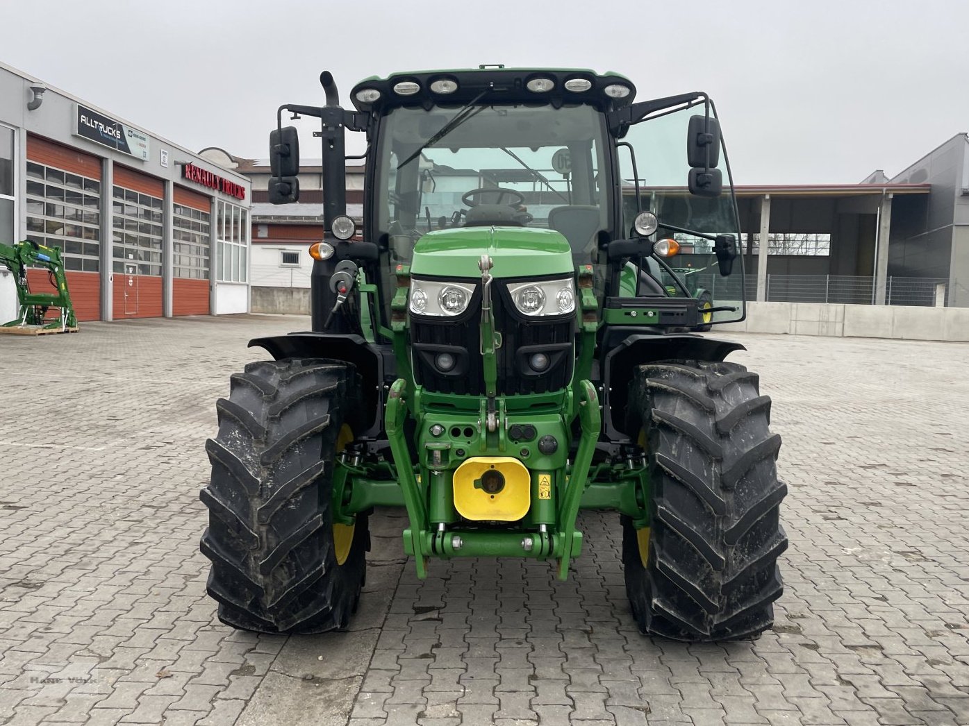 Traktor des Typs John Deere 6130R, Gebrauchtmaschine in Eggenfelden (Bild 2)