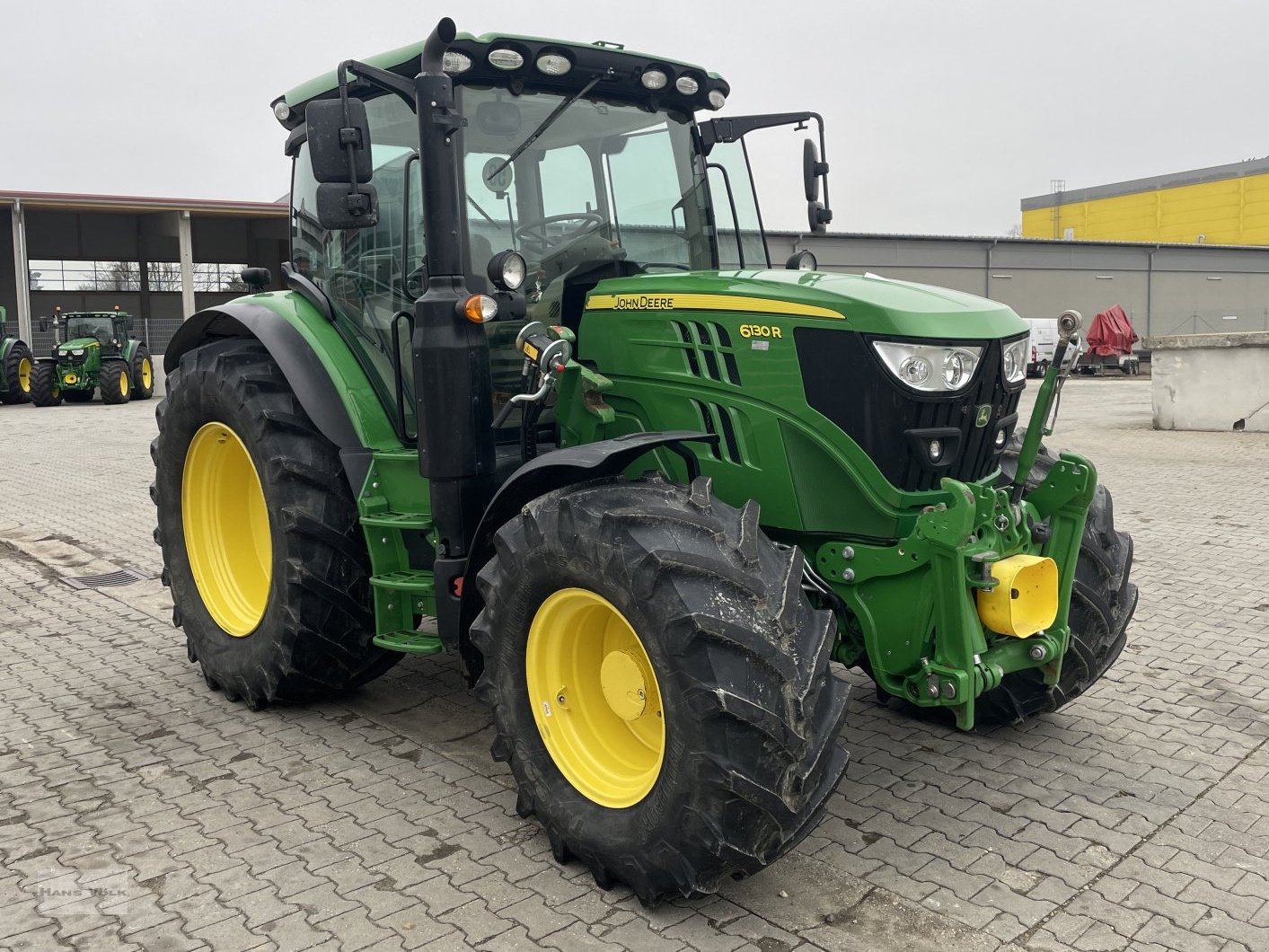 Traktor des Typs John Deere 6130R, Gebrauchtmaschine in Eggenfelden (Bild 3)