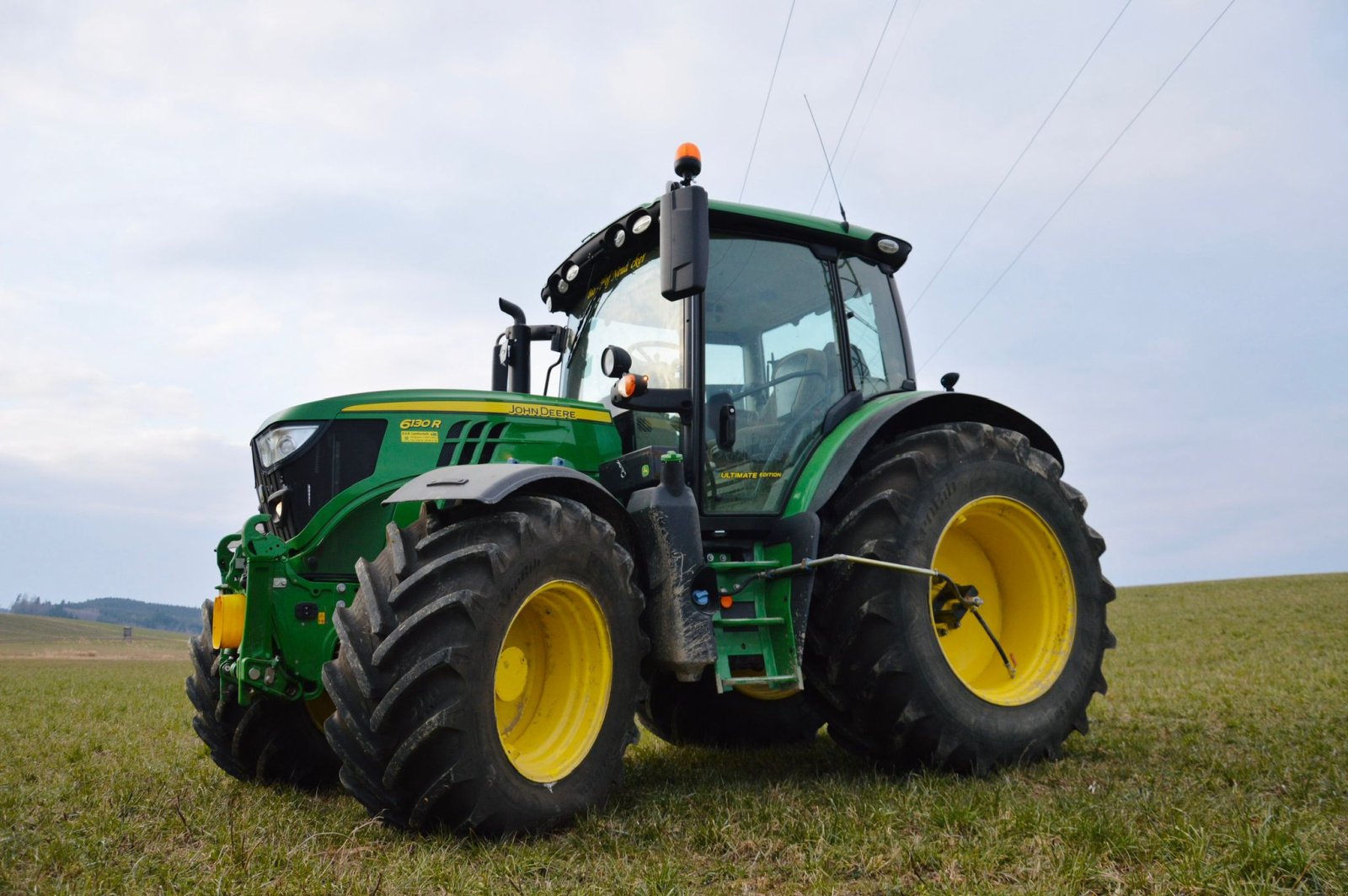 Traktor du type John Deere 6130R, Gebrauchtmaschine en hohenpolding (Photo 1)