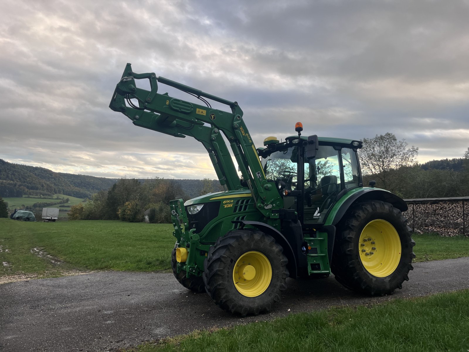 Traktor van het type John Deere 6130R, Gebrauchtmaschine in Lauterstein (Foto 2)