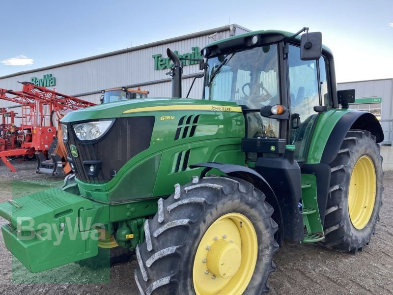 Traktor del tipo John Deere 6135 M, Gebrauchtmaschine en Großweitzschen  (Imagen 1)