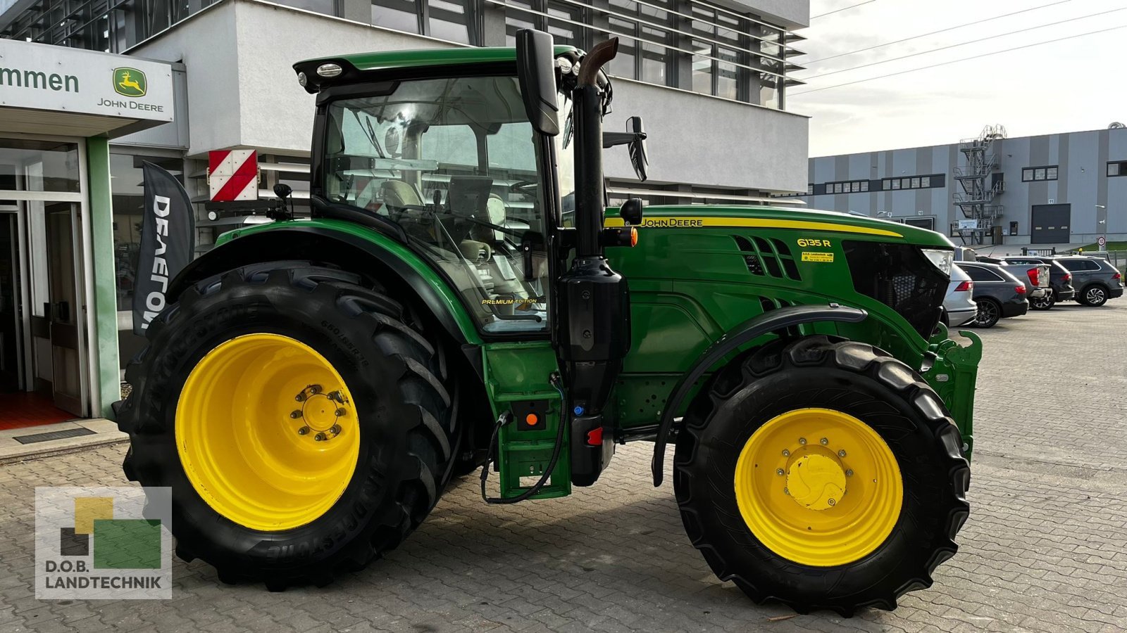 Traktor typu John Deere 6135 R, Gebrauchtmaschine w Regensburg (Zdjęcie 3)