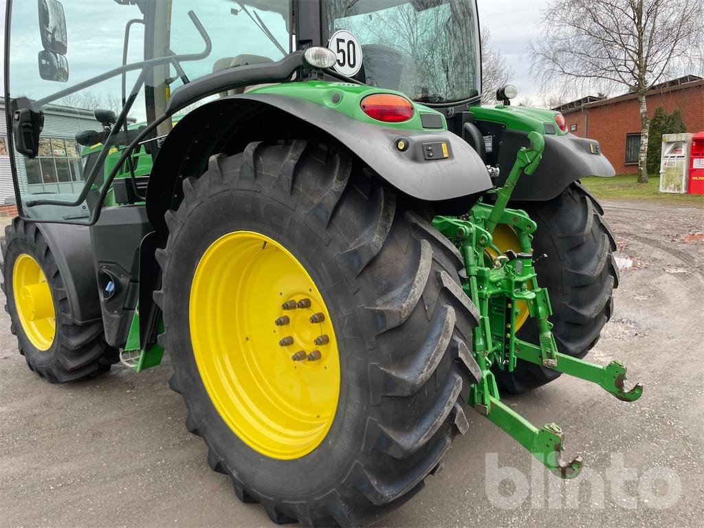 Traktor tip John Deere 6135 R, Gebrauchtmaschine in Düsseldorf (Poză 4)