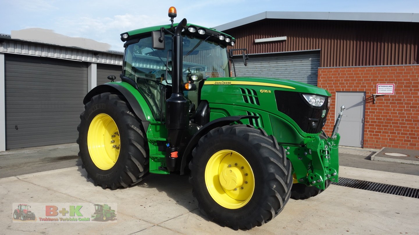 Traktor of the type John Deere 6135 R, Gebrauchtmaschine in Kettenkamp (Picture 3)