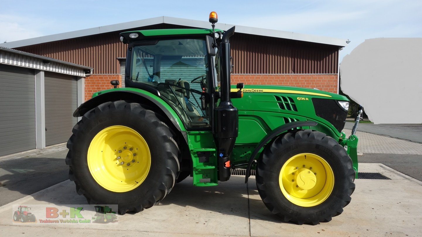 Traktor van het type John Deere 6135 R, Gebrauchtmaschine in Kettenkamp (Foto 4)