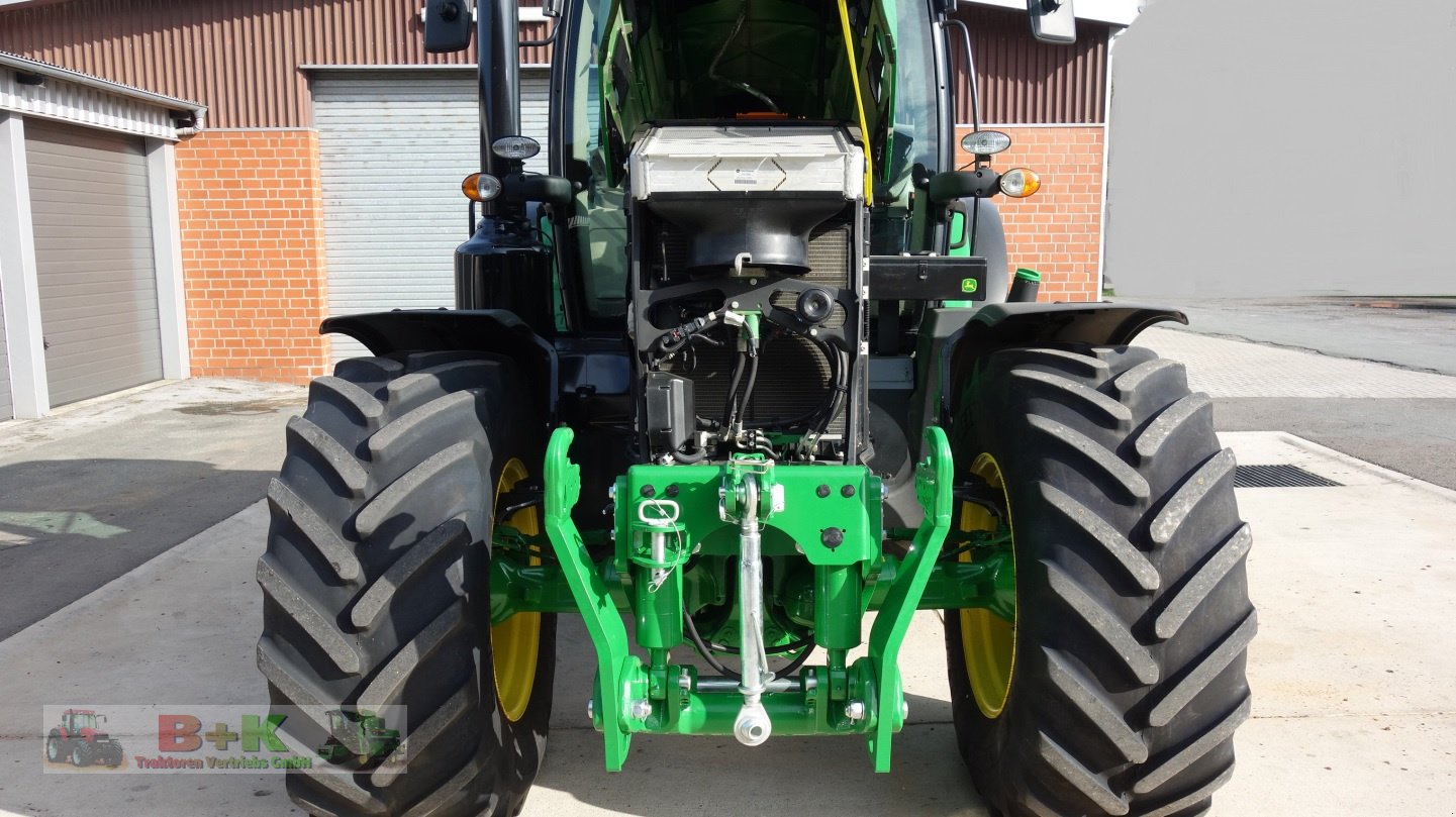 Traktor van het type John Deere 6135 R, Gebrauchtmaschine in Kettenkamp (Foto 8)