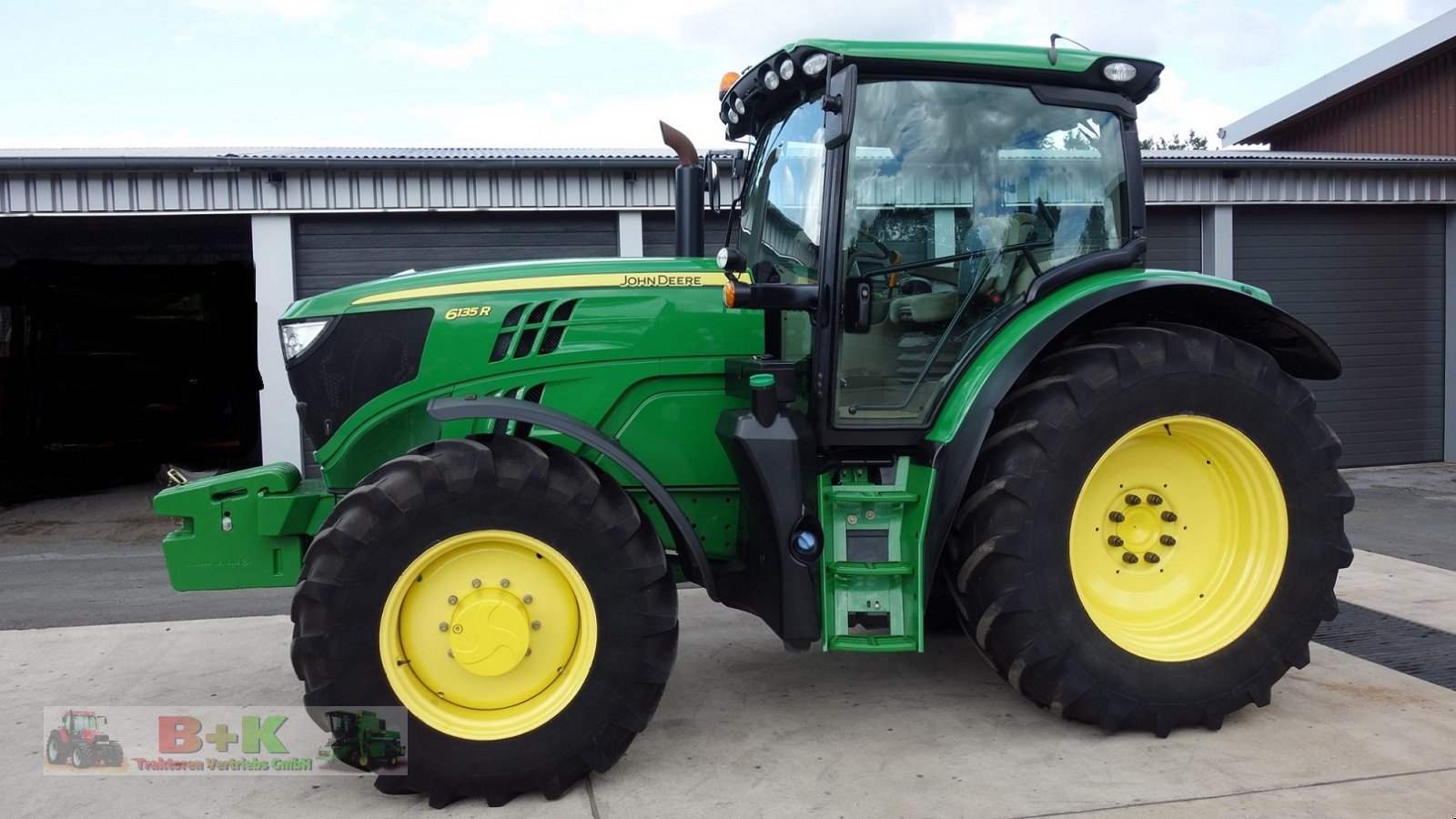 Traktor typu John Deere 6135 R, Gebrauchtmaschine w Kettenkamp (Zdjęcie 2)