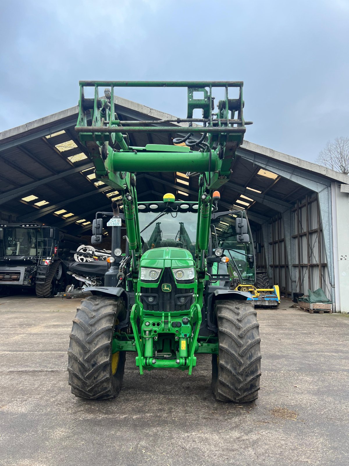 Traktor Türe ait John Deere 6135 R, Gebrauchtmaschine içinde Stieten (resim 3)